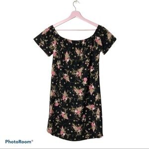 Red Star Off Shoulder floral‎ mini dress